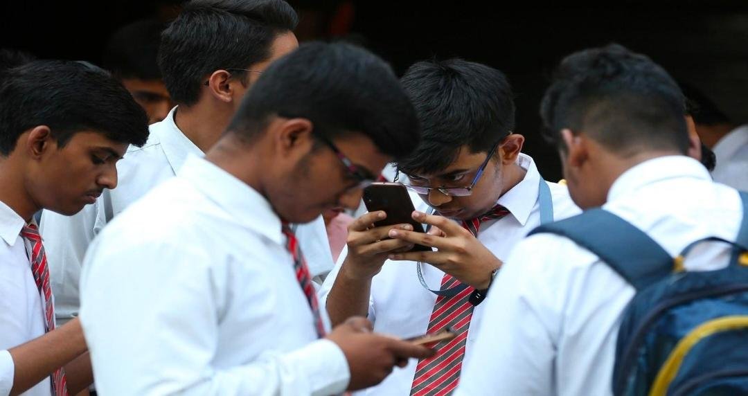 UP Board Result 2026 Date Live: कल शाम 4 बजे यूपी बोर्ड 10वीं-12वीं का रिजल्ट, शौर्प भारत  देख सकेंगे मार्कशीट